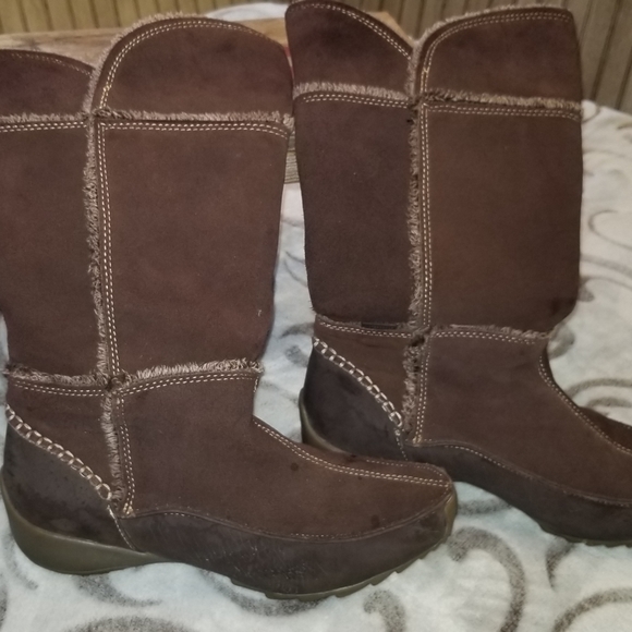 Sporto Shoes - 🎈3/$12🎈Sporto brown suede fur lined boots sz 8.5
